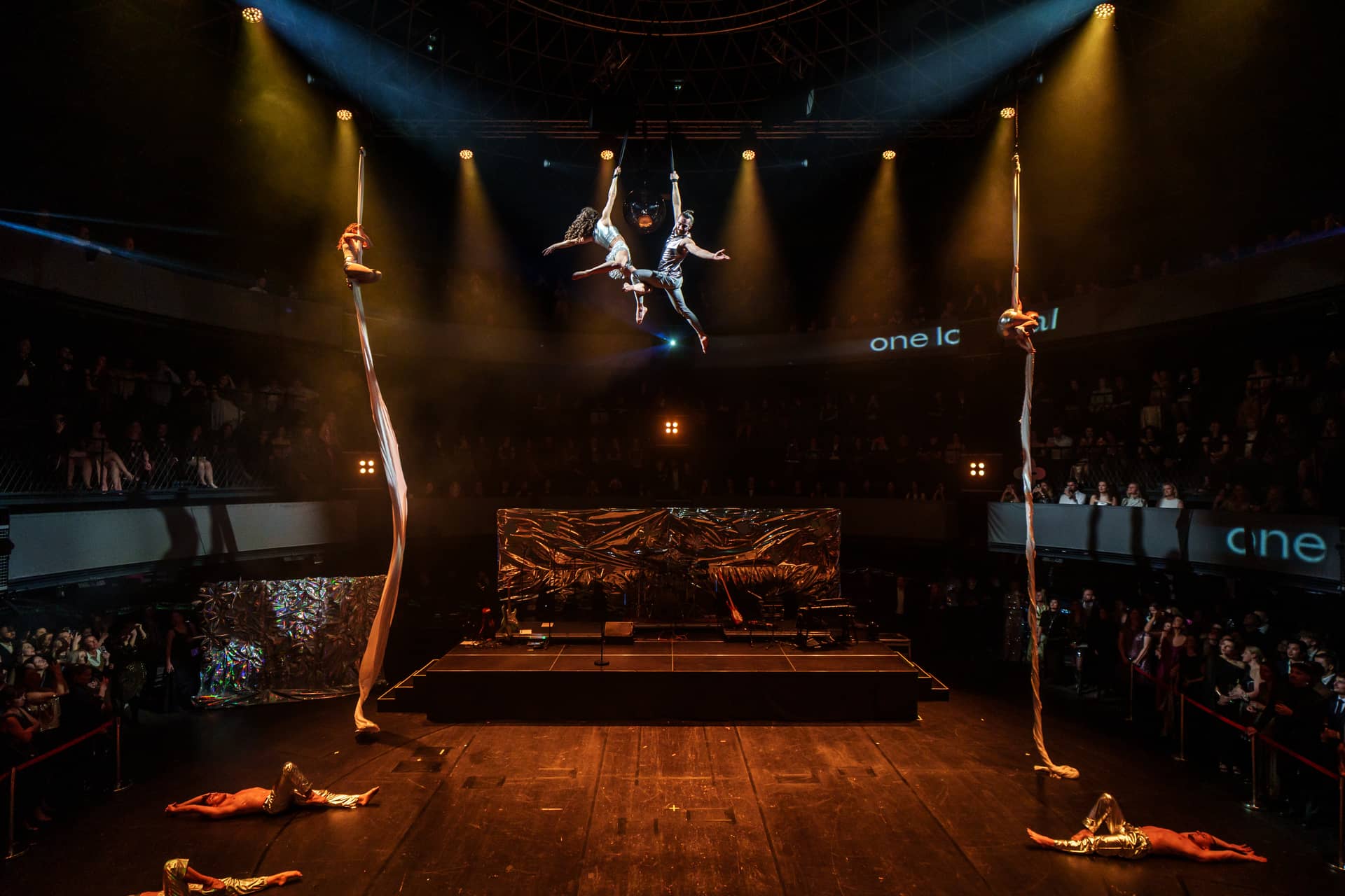 Klara Hajdinova – duo na strapsech – aerial strops duet_02